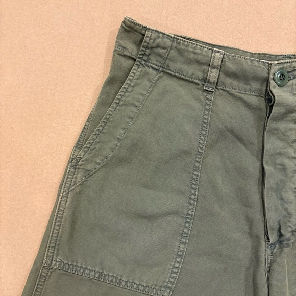 The Great Women’s 100% Cotton Cut Off Shorts Army Green Size 28 - Picture 2 of 11